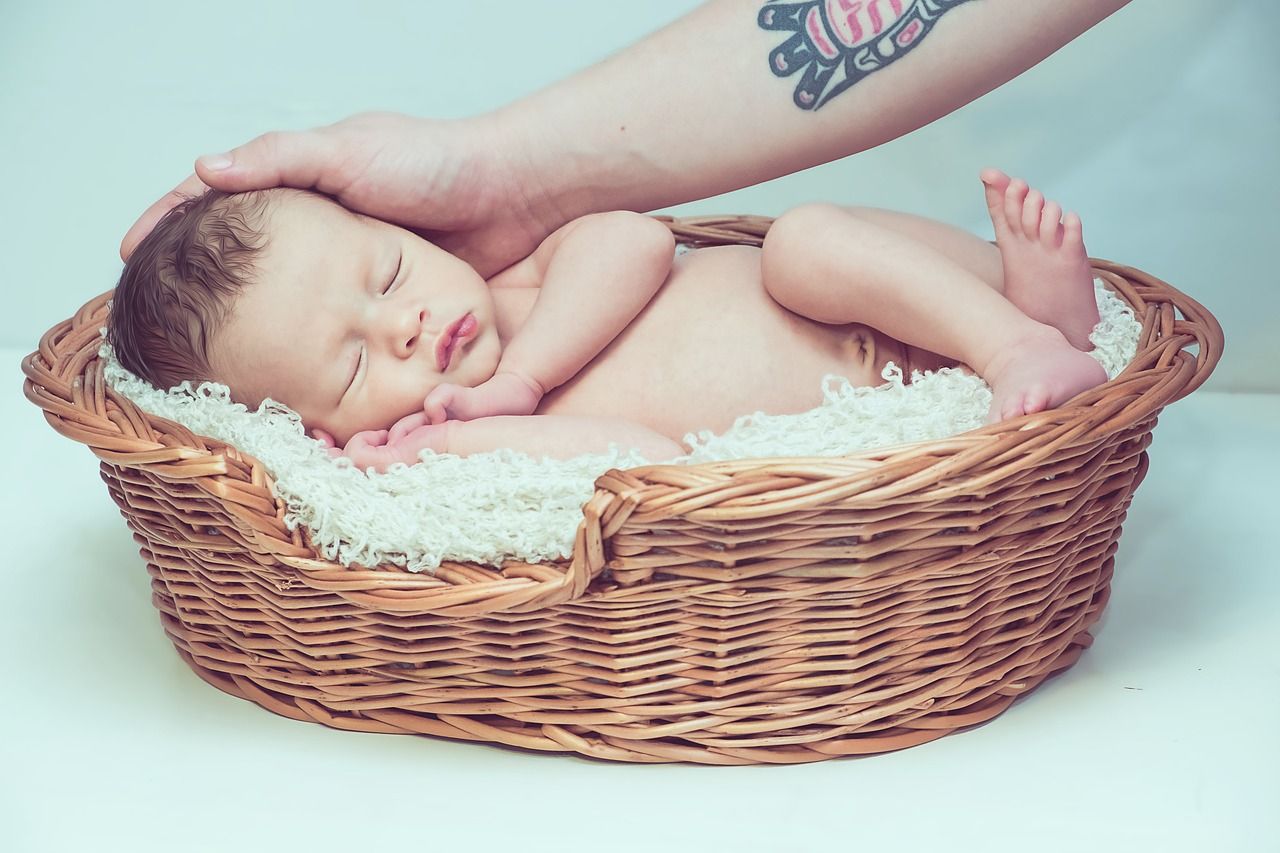découvrez des idées créatives et personnalisées pour des cadeaux de bébé fait maison. offrez des présents uniques et pleins d'amour grâce à nos tutoriels diy, parfaits pour accueillir un nouveau-né.