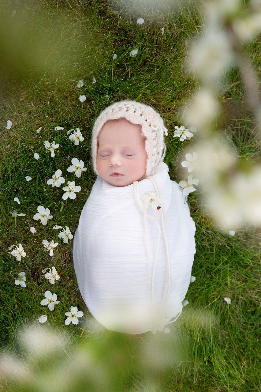 découvrez notre gamme de porte-bébés confortables et ergonomiques, idéal pour garder votre enfant près de vous tout en vous offrant liberté de mouvement. parfait pour les balades, les voyages ou les moments de câlins, nos porte-bébés allient sécurité et style.