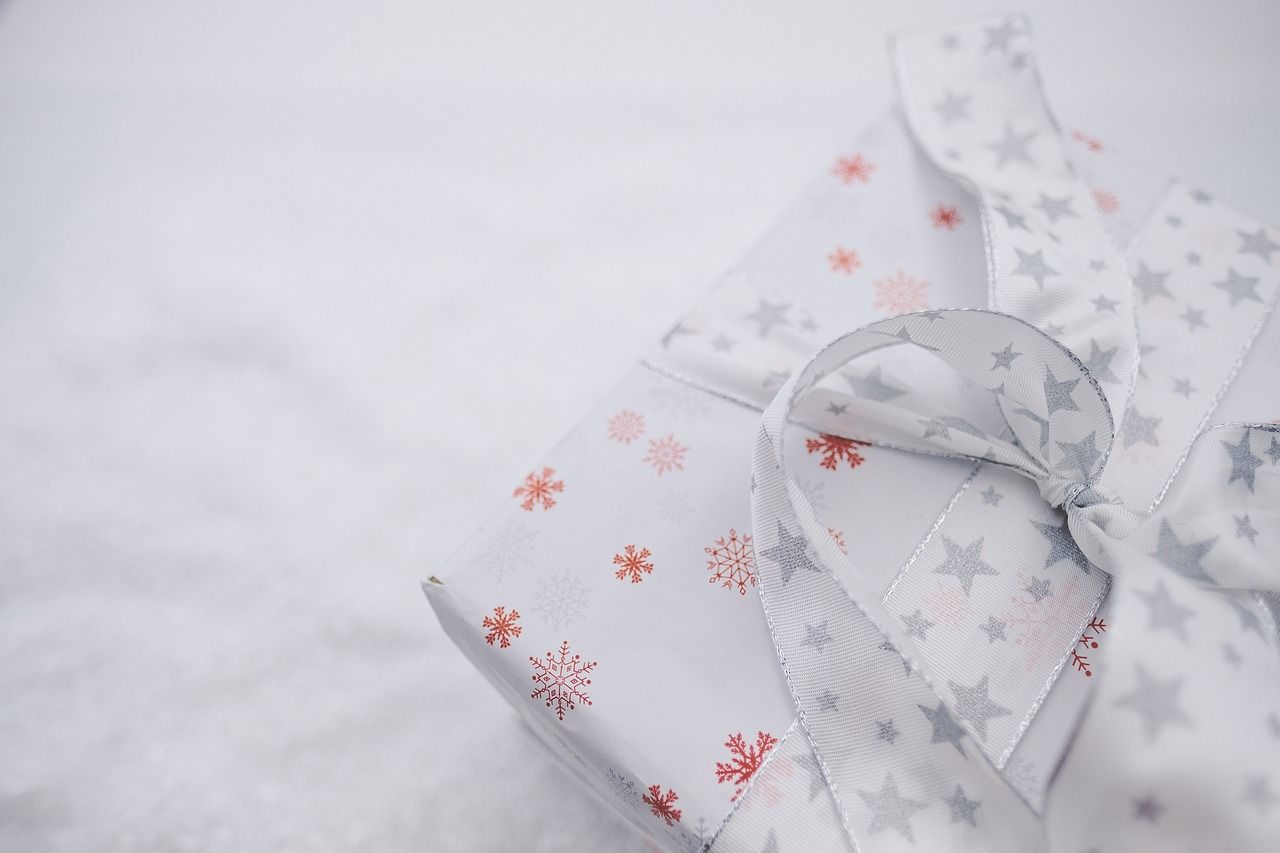 découvrez notre guide cadeau complet pour vous aider à trouver le présent parfait pour toutes les occasions et toutes les personnes de votre vie. que ce soit pour un anniversaire, un mariage ou les fêtes de fin d'année, laissez-vous inspirer par nos idées originales et tendance.