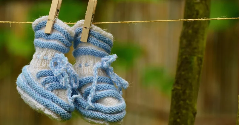 "Cadeau naissance garçon" ou "cadeau naissance fille" : faut-il vraiment choisir ?
