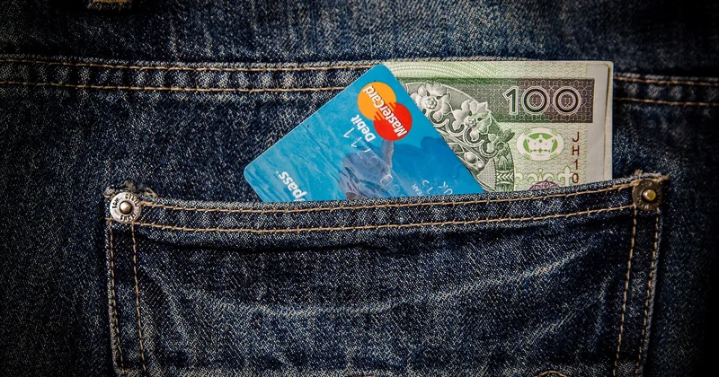 Chèque différé, carte de crédit, paiement en plusieurs fois : le vrai match