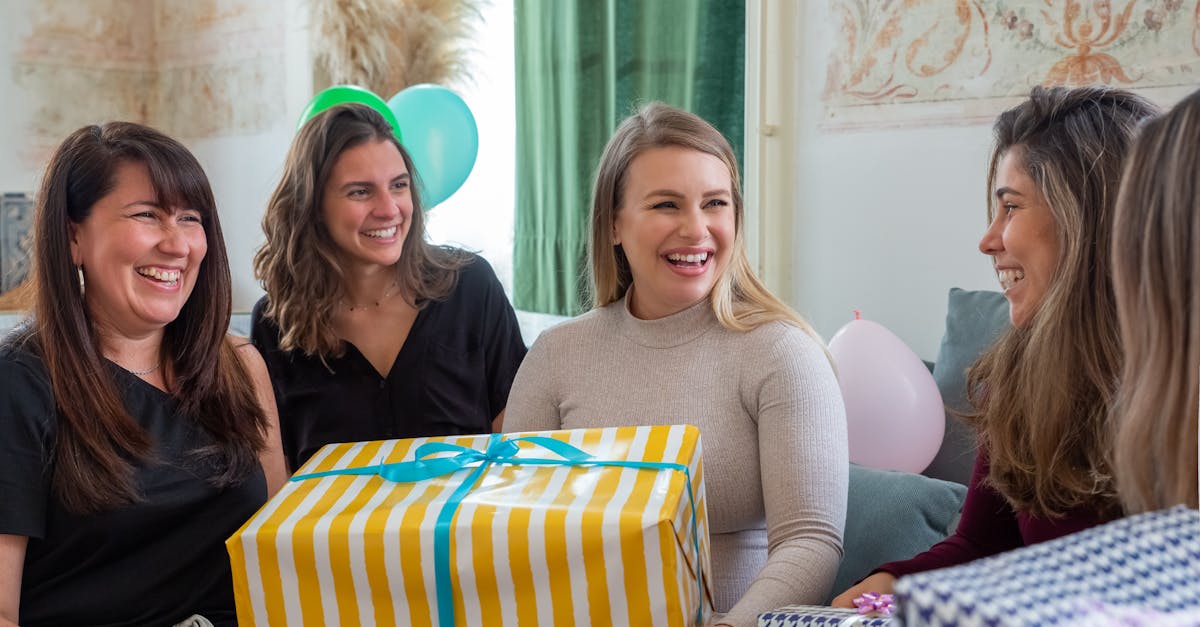 Cadeaux femme enceinte : idées originales pour combler les futures mamans