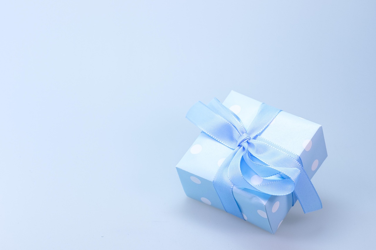 Cadeau naissance : idées originales et utiles pour célébrer l’arrivée de bébé