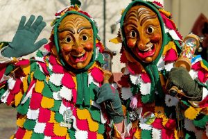 découvrez notre collection variée de costumes pour toutes les occasions ! que ce soit pour un événement spécial, une fête déguisée ou un carnaval, nous avons le costume parfait qui vous mettra en valeur. explorez des styles uniques et des accessoires pour compléter votre look.