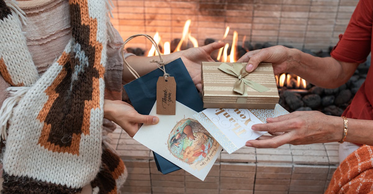 découvrez notre sélection de cadeaux faits main, uniques et personnalisés, parfaits pour toutes les occasions. chaque pièce est conçue avec soin pour apporter une touche spéciale et authentique à vos moments précieux.