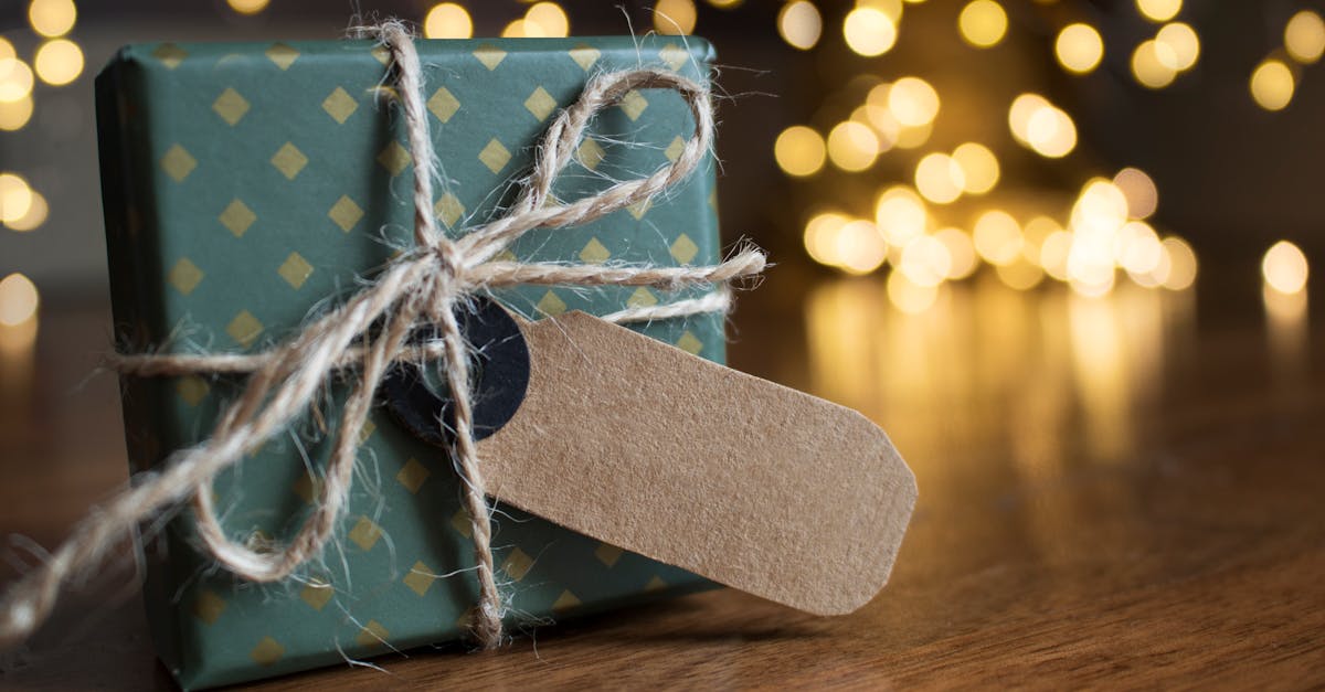 découvrez des idées créatives pour des cadeaux diy qui raviront vos proches ! que ce soit pour un anniversaire, une fête ou une occasion spéciale, apprenez à réaliser des présents faits main, uniques et personnalisés. faites preuve d'originalité et mettez votre touche personnelle dans chaque création !