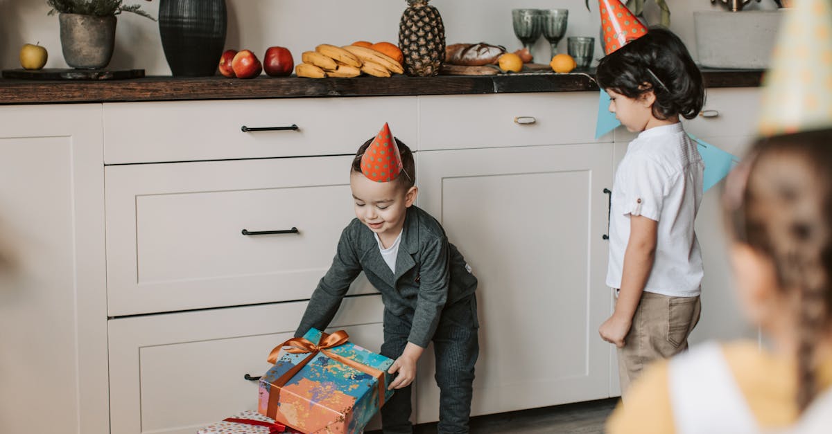 découvrez des idées de cadeaux surprises uniques et mémorables pour chaque occasion. que ce soit pour un anniversaire, une fête ou juste pour faire plaisir, trouvez le cadeau parfait qui fera briller les yeux de vos proches.