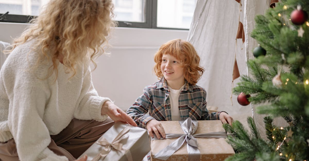 découvrez notre sélection de cadeaux de noël personnalisés pour faire plaisir à vos proches. offrez un présent unique et mémorable, gravé ou conçu spécialement pour chaque personne. transformez ce noël en un moment inoubliable avec des idées originales et touchantes.