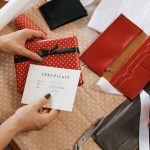 découvrez des idées de cadeaux attentionnés pour surprendre et faire plaisir à vos proches à chaque occasion. trouvez l’inspiration pour offrir le présent parfait et marquer les esprits avec générosité et originalité.