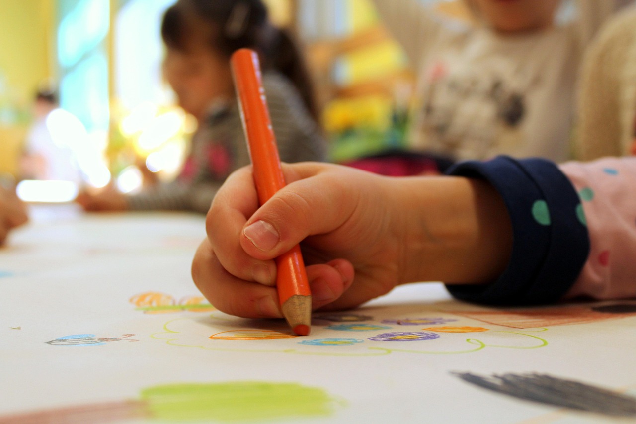 jeux &eacute;ducatifs pour enfants : stimulez l'apprentissage et le d&eacute;veloppement avec des activit&eacute;s ludiques adapt&eacute;es &agrave; tous les &acirc;ges.